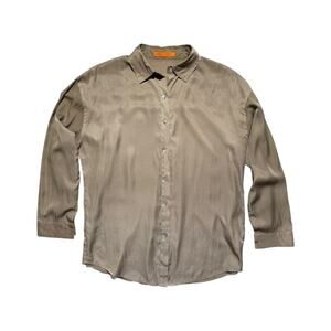 Silky buttoned down shirt